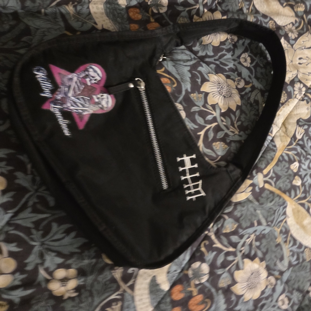 HIM Heartagram Purse